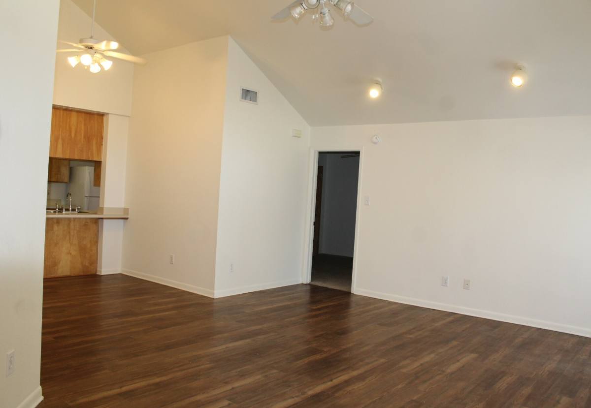 Apartment for rent at 1003 N Davis Ave #20, Cameron, TX 76520