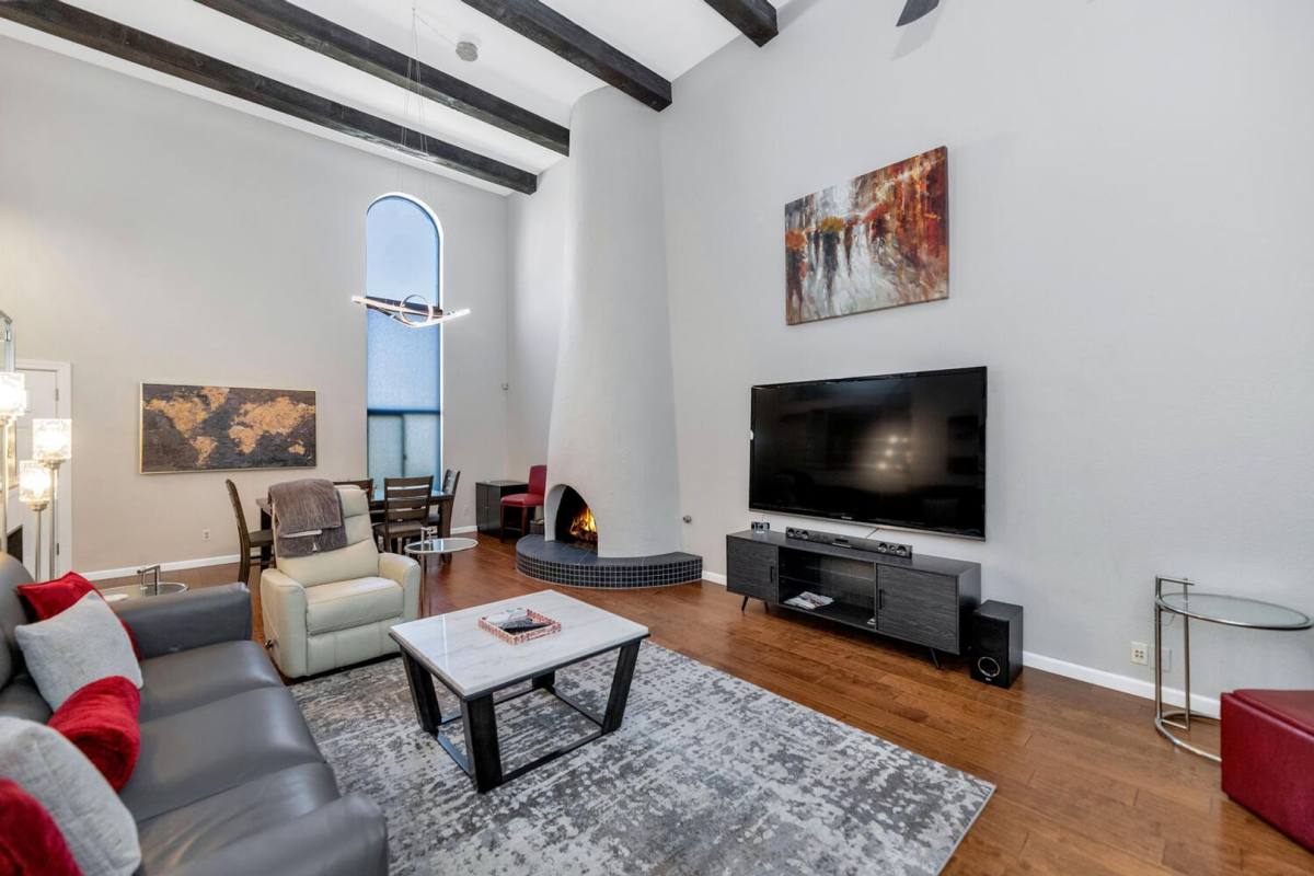 Townhouse for rent at 7740 E Camelback Rd, Scottsdale, AZ 85251