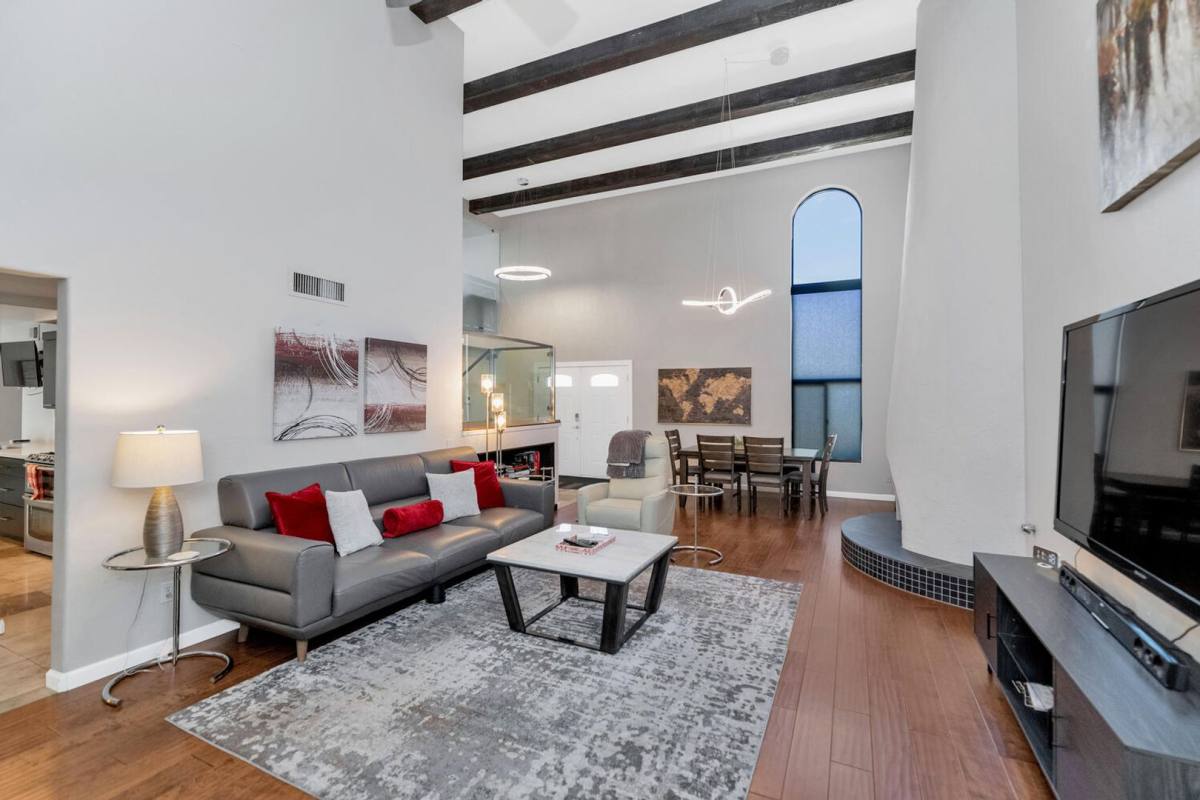 Townhouse for rent at 7740 E Camelback Rd, Scottsdale, AZ 85251