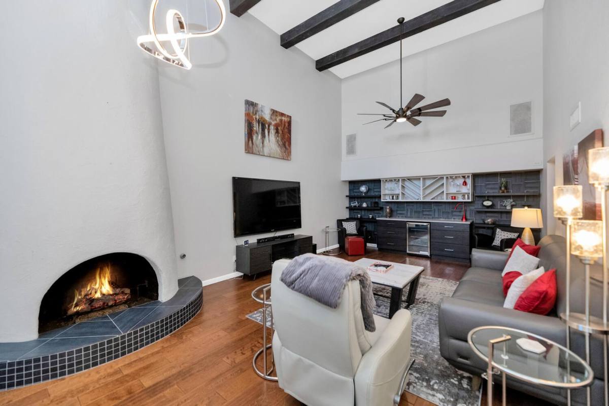 Townhouse for rent at 7740 E Camelback Rd, Scottsdale, AZ 85251