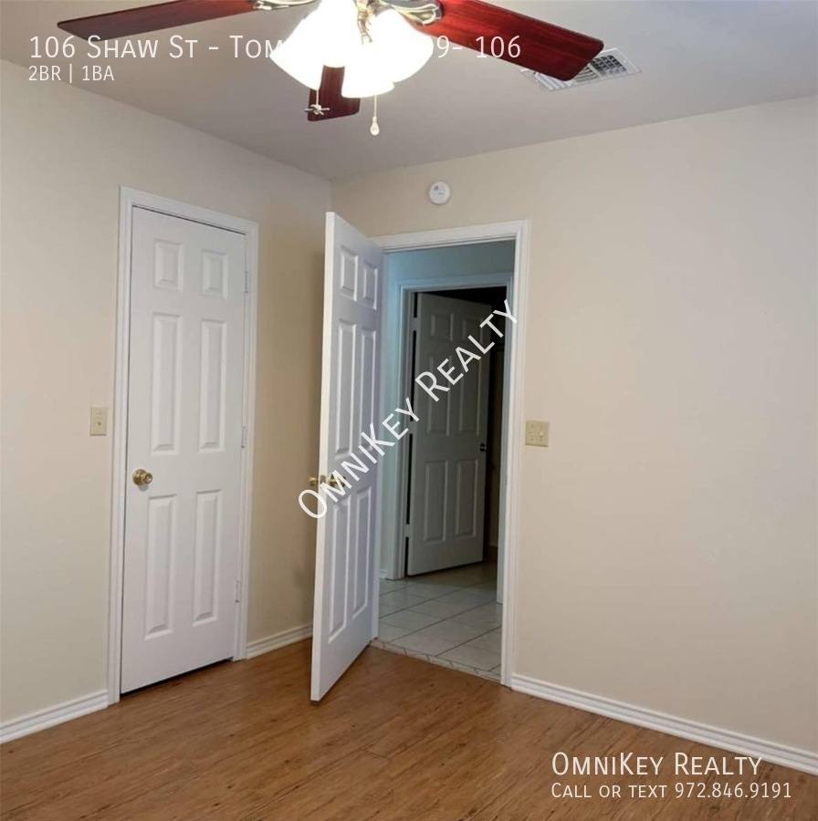 Apartment for rent at 106 Shaw St, Tom Bean, TX 75489