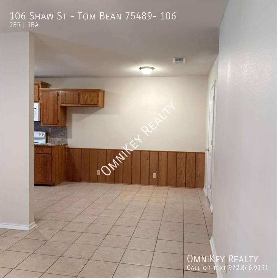 Apartment for rent at 106 Shaw St, Tom Bean, TX 75489