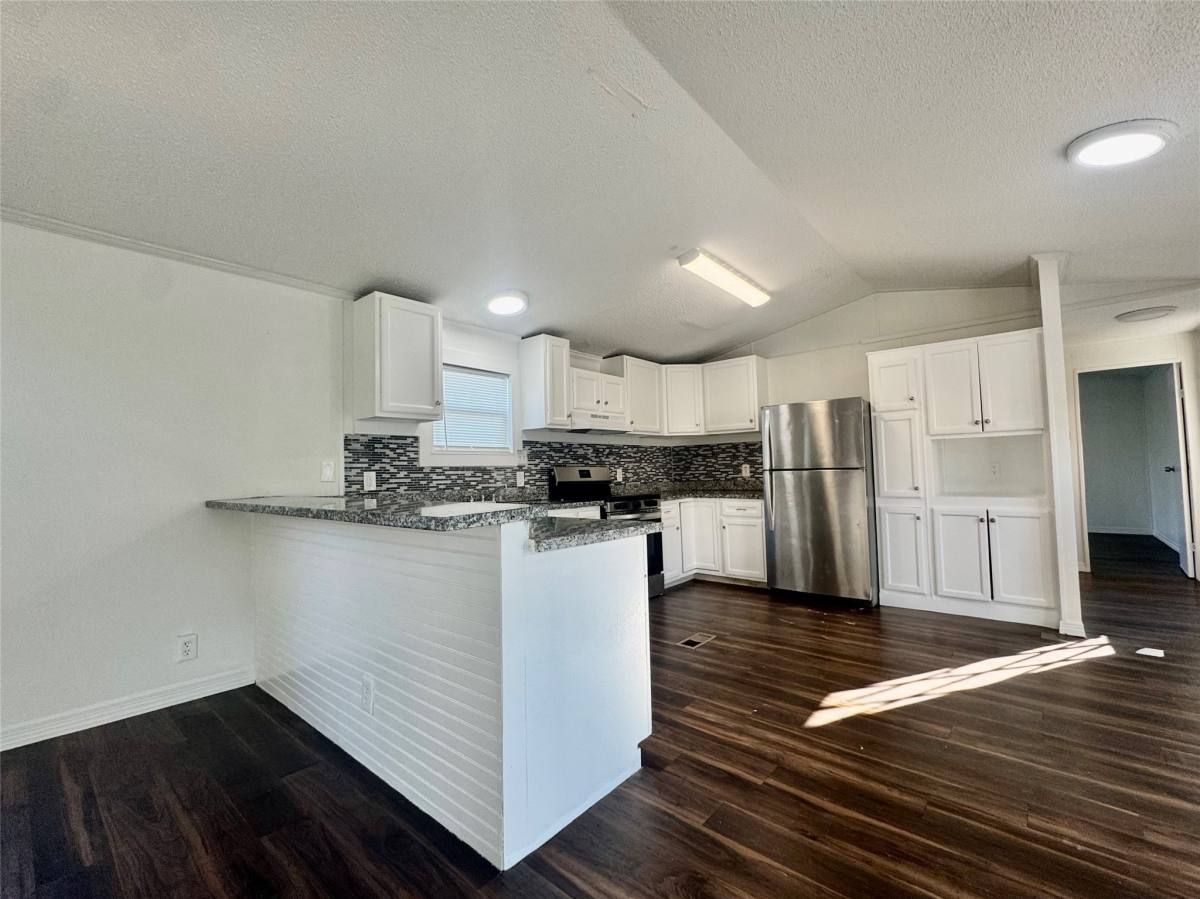 Apartment for rent at 1007 Spooner St, Pasadena, TX 77506
