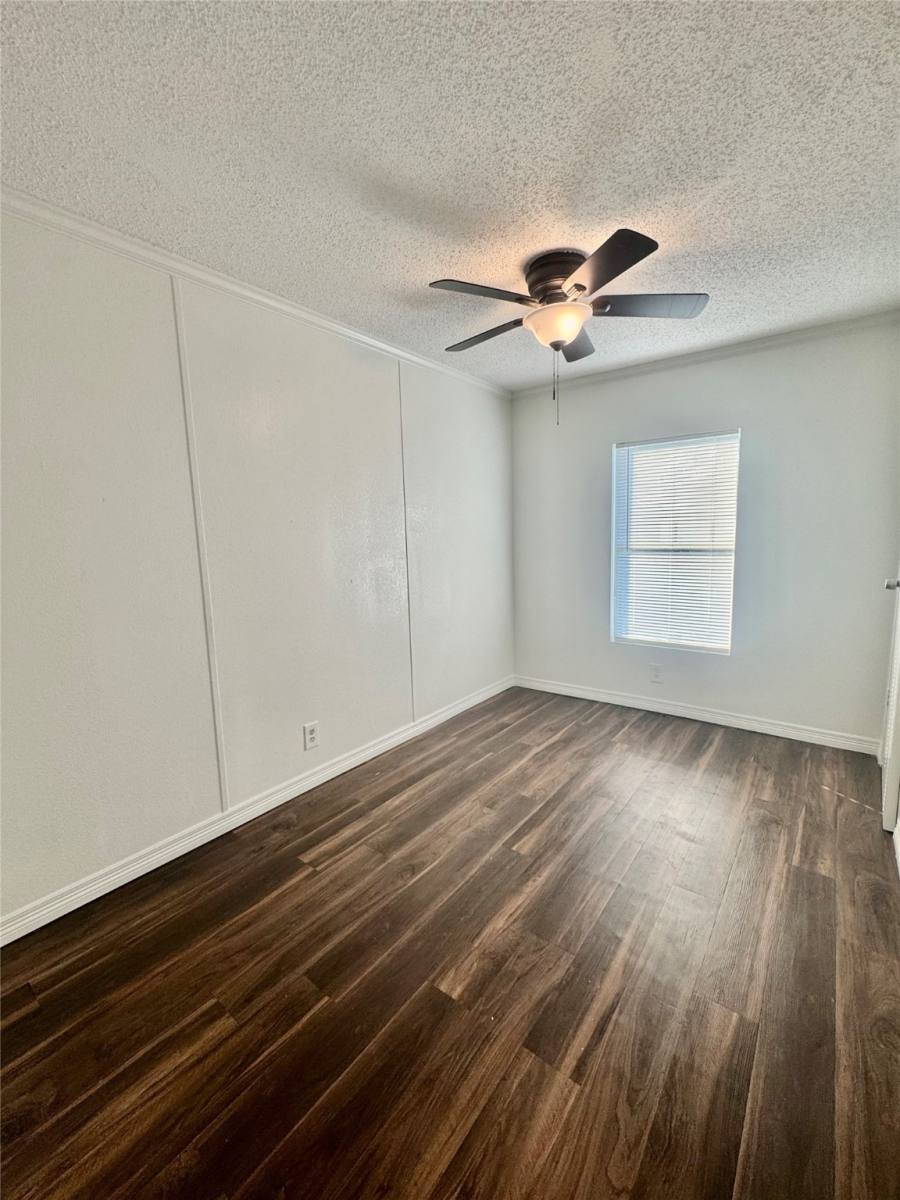 Apartment for rent at 1007 Spooner St, Pasadena, TX 77506