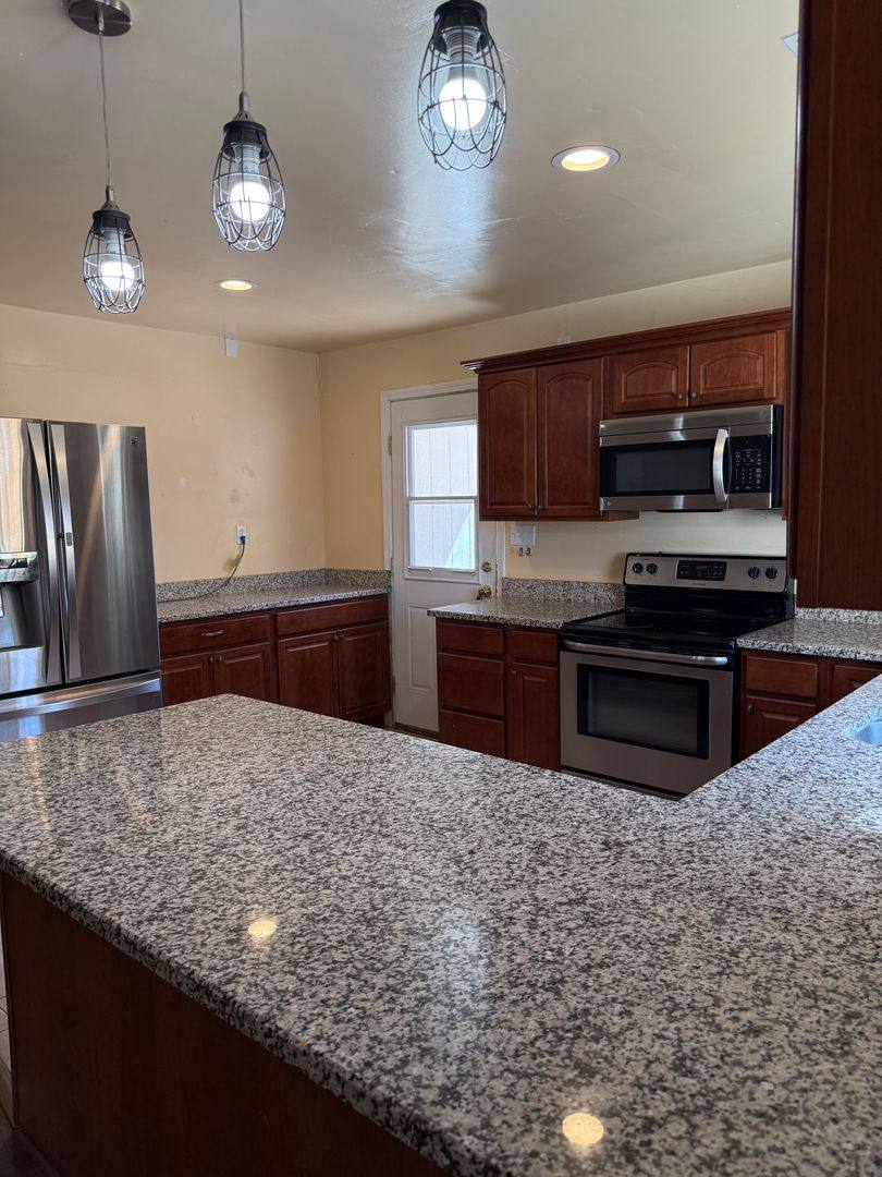 House for rent at 40610 Balch Park Rd, Springville, CA 93265