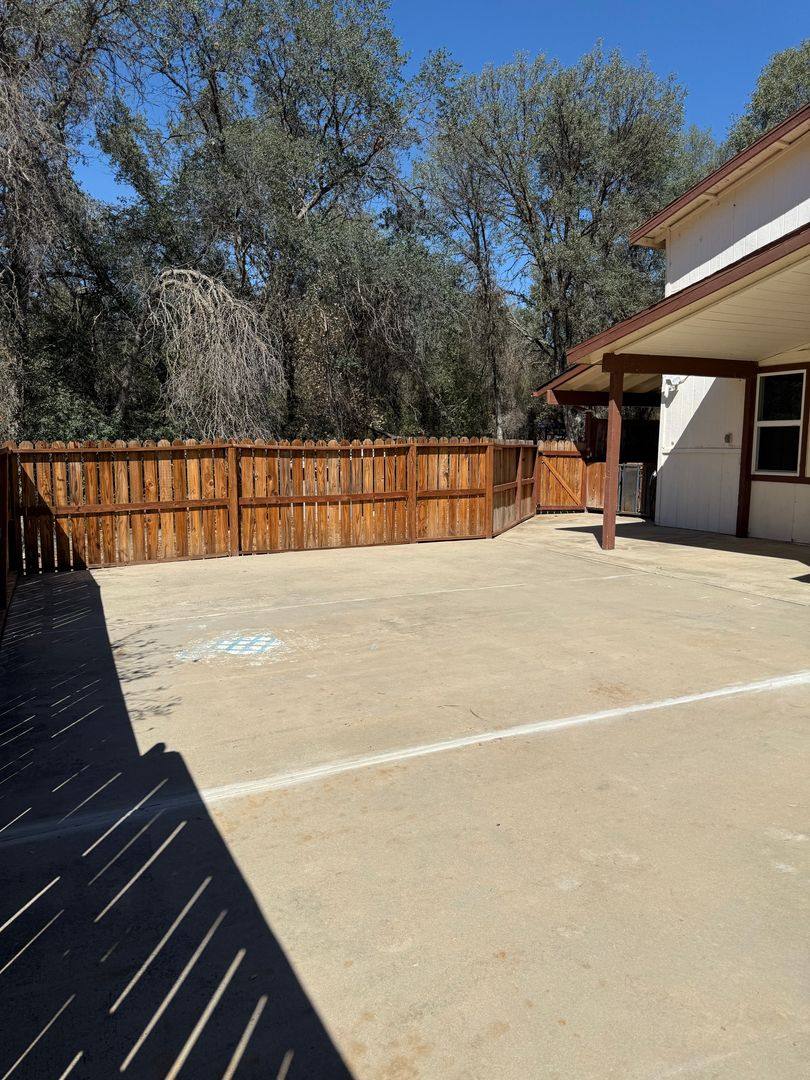 House for rent at 40610 Balch Park Rd, Springville, CA 93265