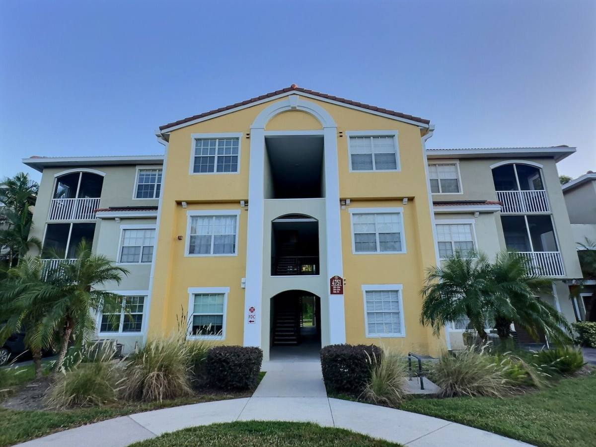 Apartment for rent at 4751 Travini Circle #4-105, Sarasota, FL 34235