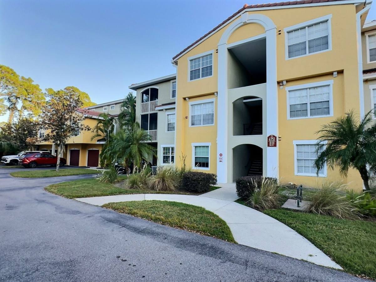 Apartment for rent at 4751 Travini Circle #4-105, Sarasota, FL 34235