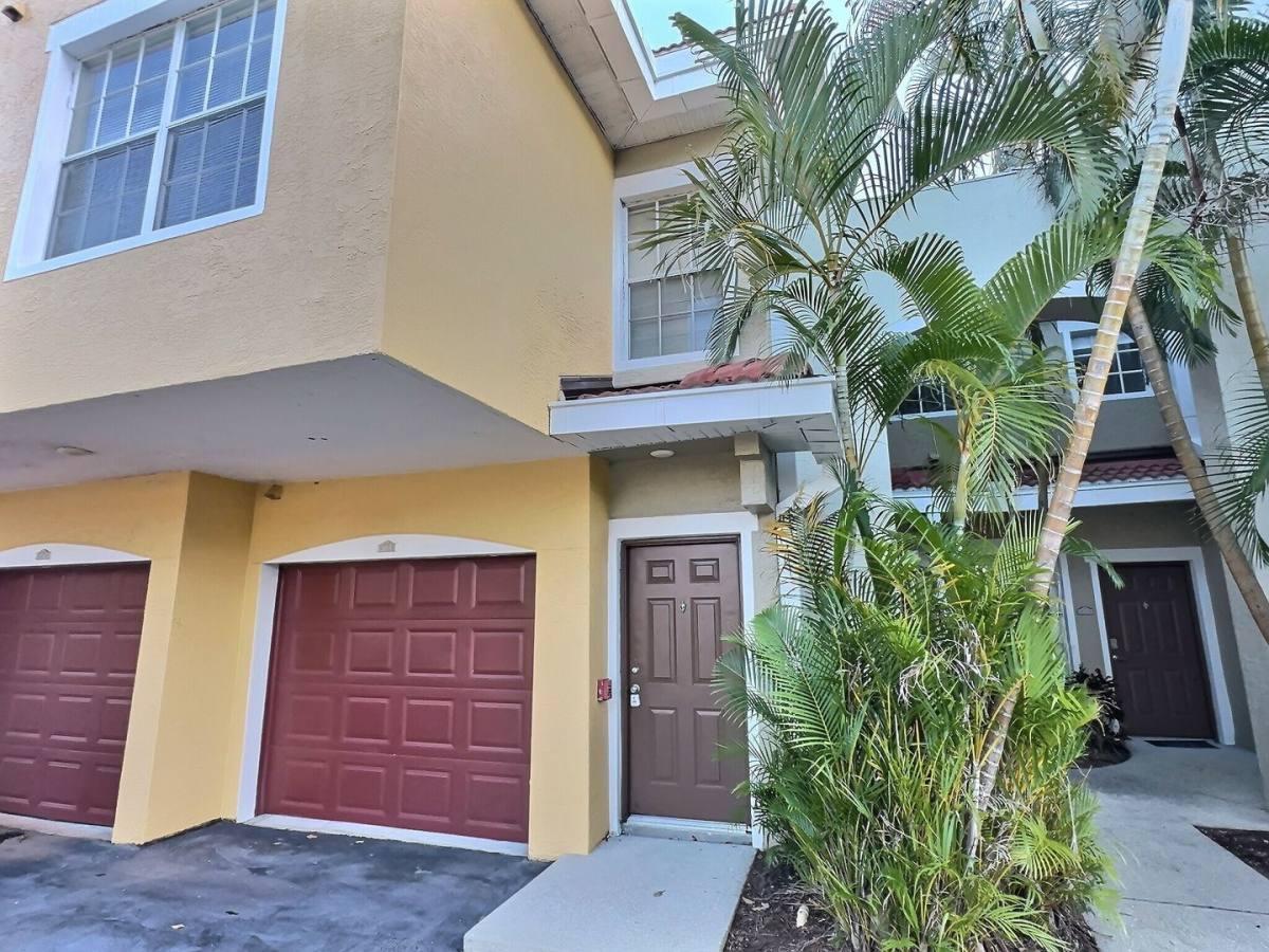 Apartment for rent at 4751 Travini Circle #4-105, Sarasota, FL 34235