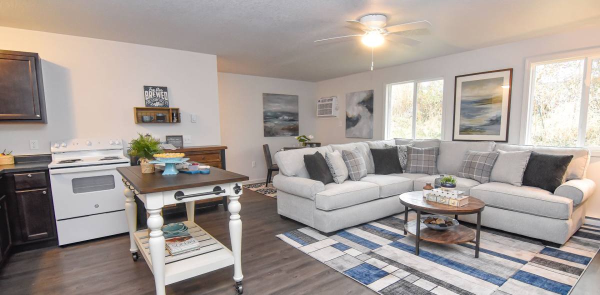 Apartment for rent at 1407 W Mills St, Winterset, IA 50273