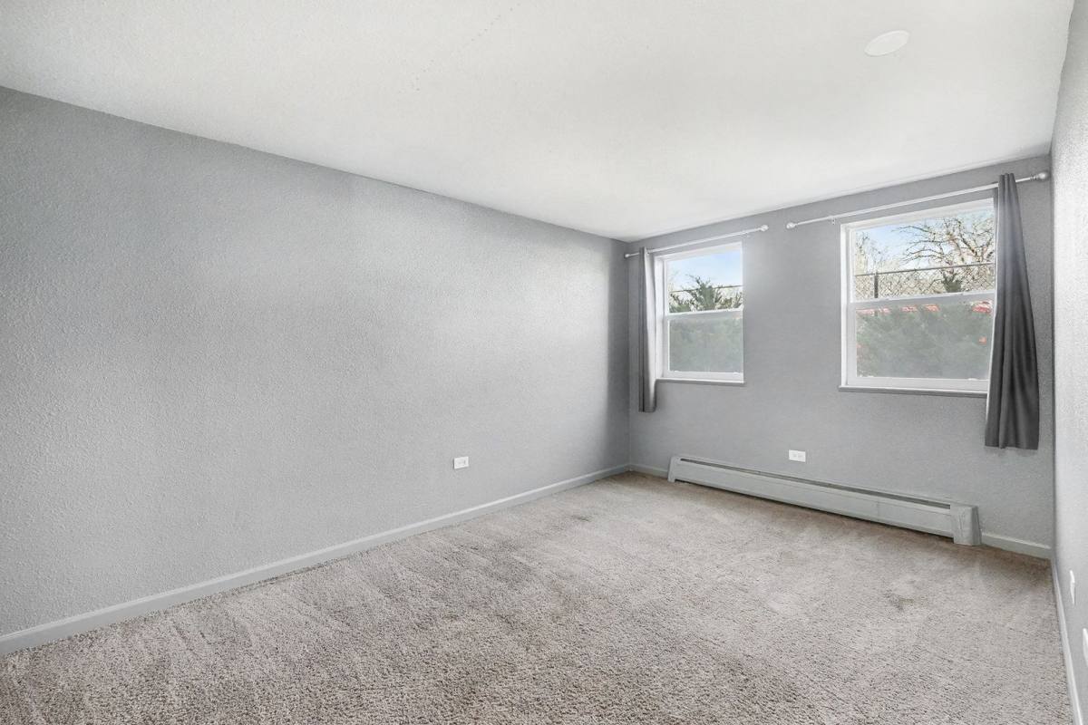 Apartment for rent at 1600 Clinton St, Aurora, CO 80010