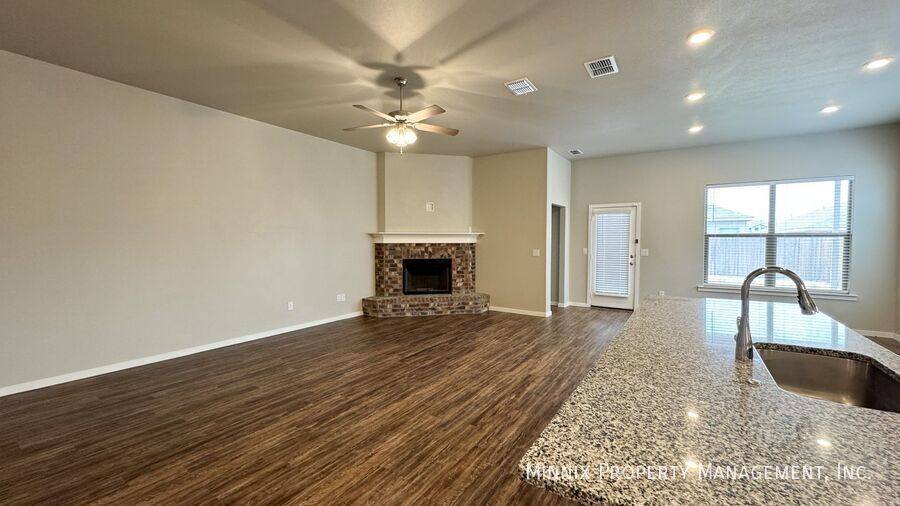 House for rent at 2006 Kenwood Ave, Lubbock, TX 79407
