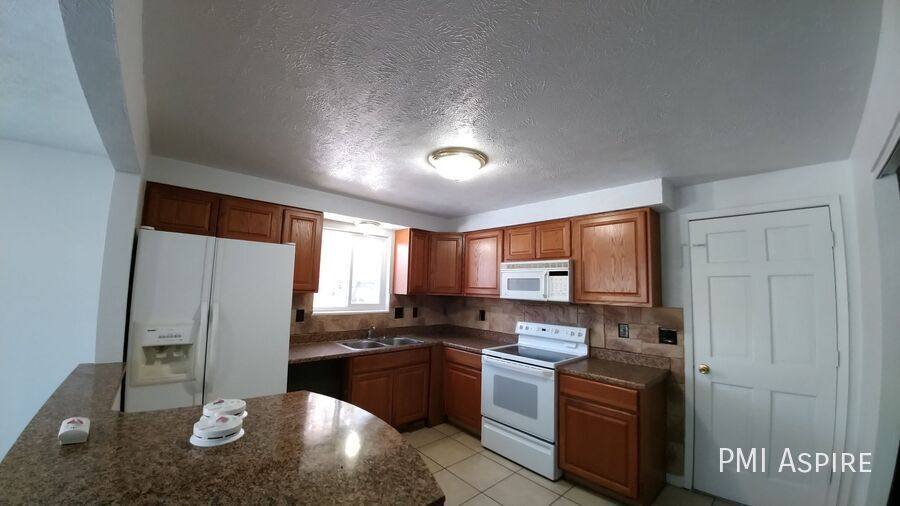 Apartment for rent at 223 21st Ave, Longmont, CO 80501