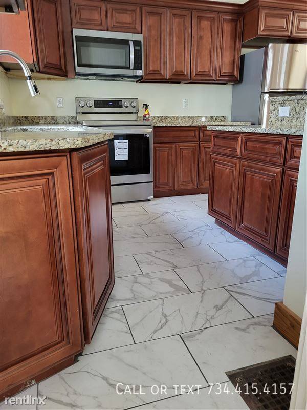 House for rent at 1111 White St, Ann Arbor, MI 48104