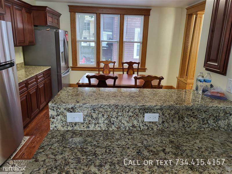 House for rent at 1111 White St, Ann Arbor, MI 48104