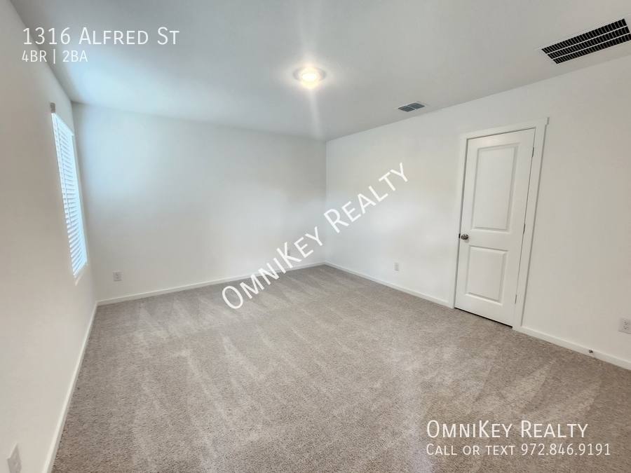 House for rent at 1316 Alfred St, Howe, TX 75459