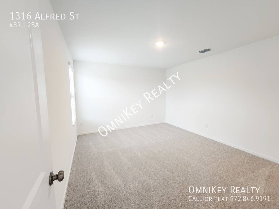 House for rent at 1316 Alfred St, Howe, TX 75459