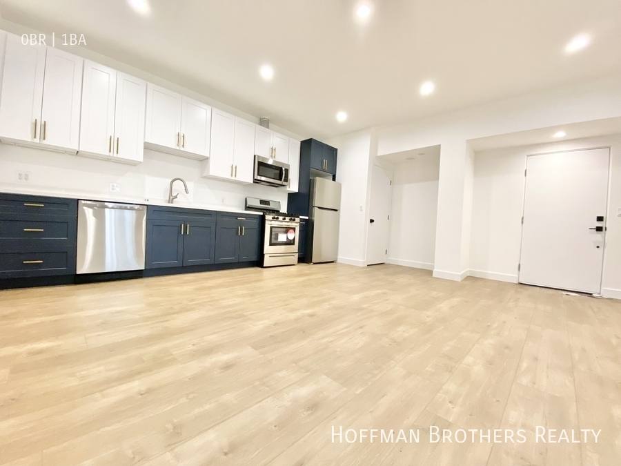 Apartment for rent at 6712 Willoughby Ave #1 2, Los Angeles, CA 90038