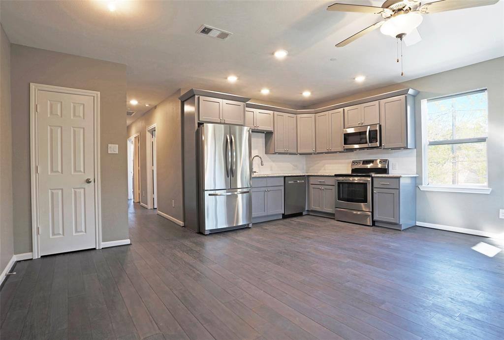 Apartment for rent at 1501 Hawthorne St #1501A, Houston, TX 77006