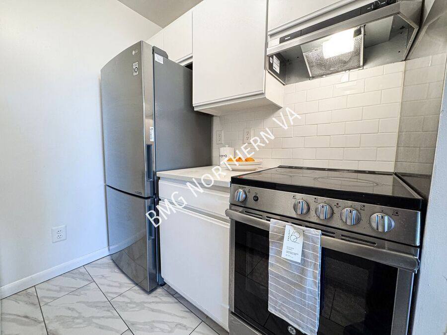 Condo for rent at 3217 Wisconsin Ave NW #3A, Washington, DC 20016