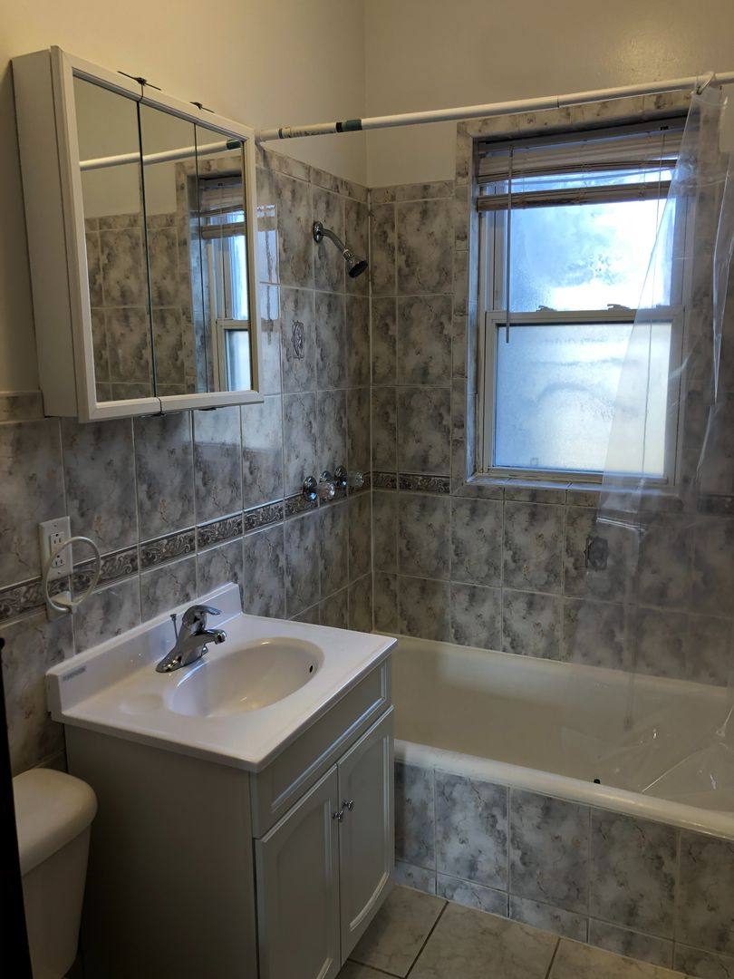 Apartment for rent at 4018 W Cortland St #2, Chicago, IL 60639