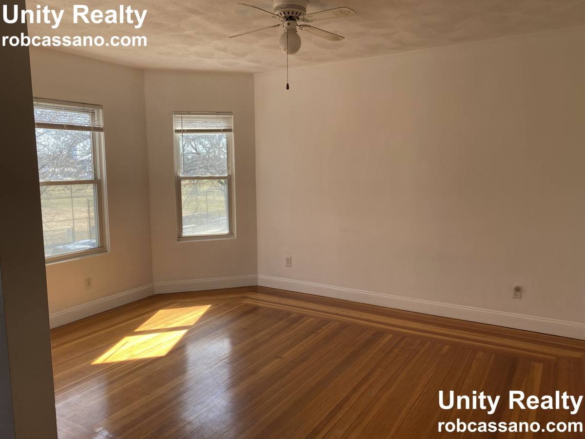 Apartment for rent at 86 Fellsway W, Somerville, MA 02145