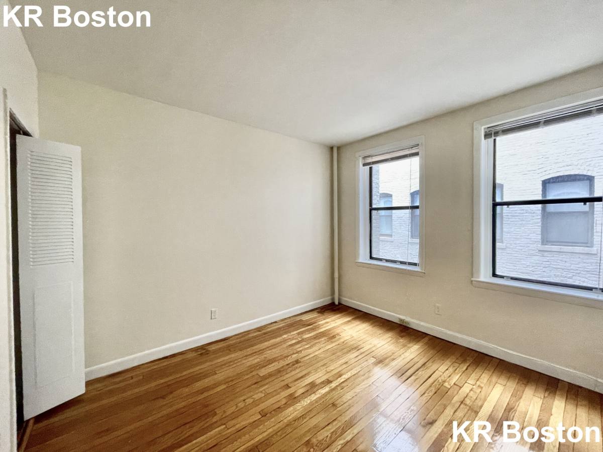 Apartment for rent at 1137 Commonwealth Ave #1, Allston, MA 02134