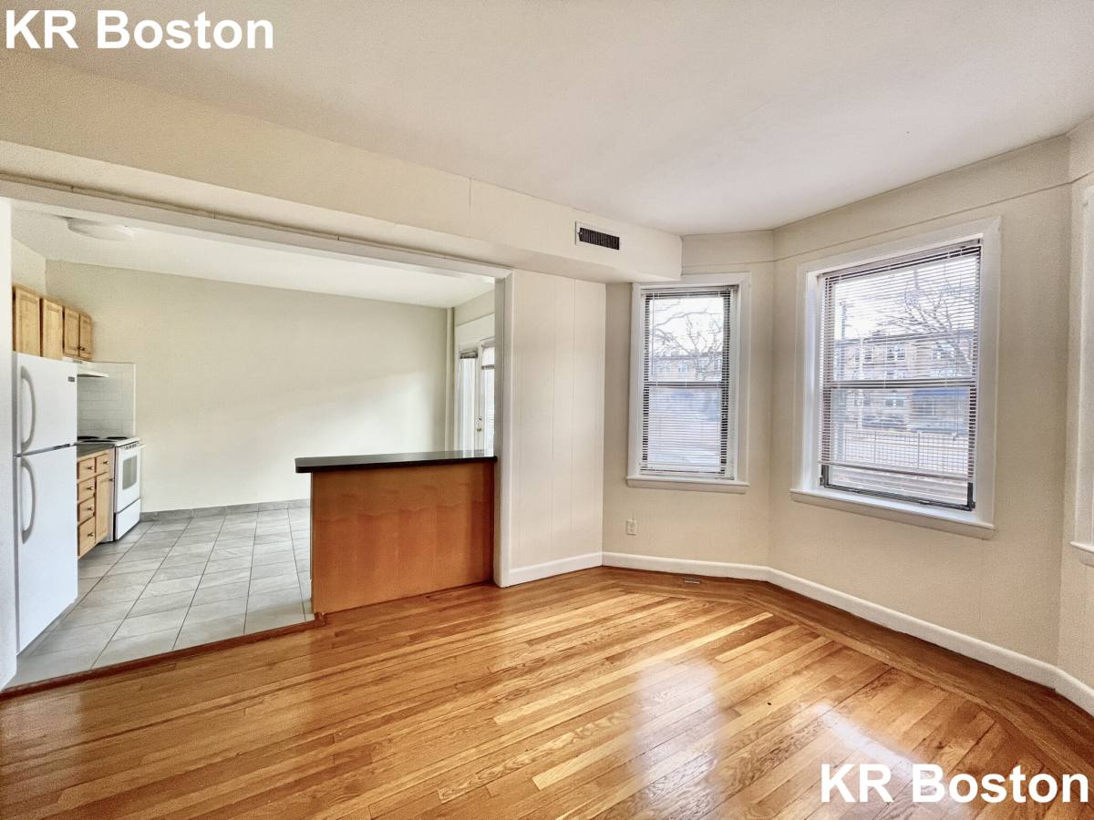 Apartment for rent at 1137 Commonwealth Ave #1, Allston, MA 02134