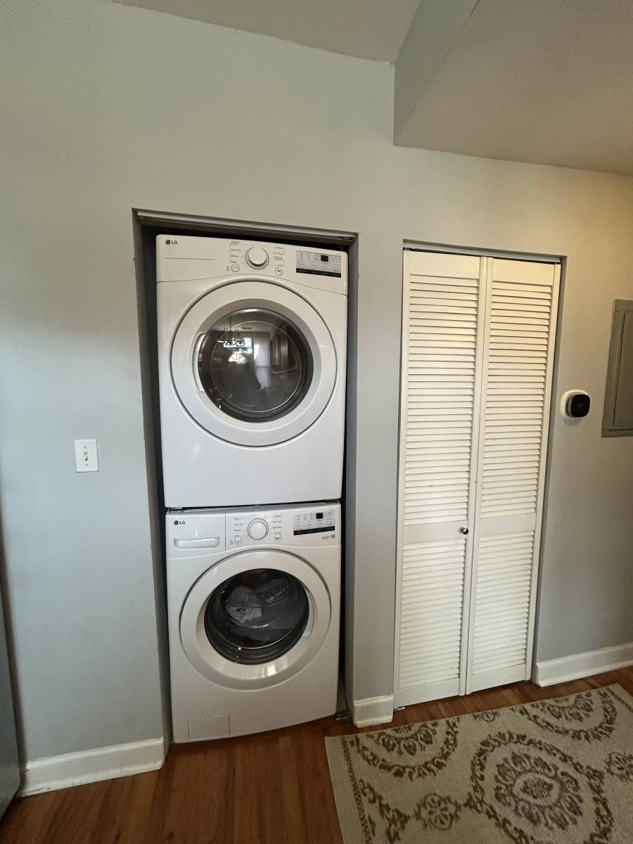 Apartment for rent at 2253 W Rosemont #3, Chicago, IL 60659