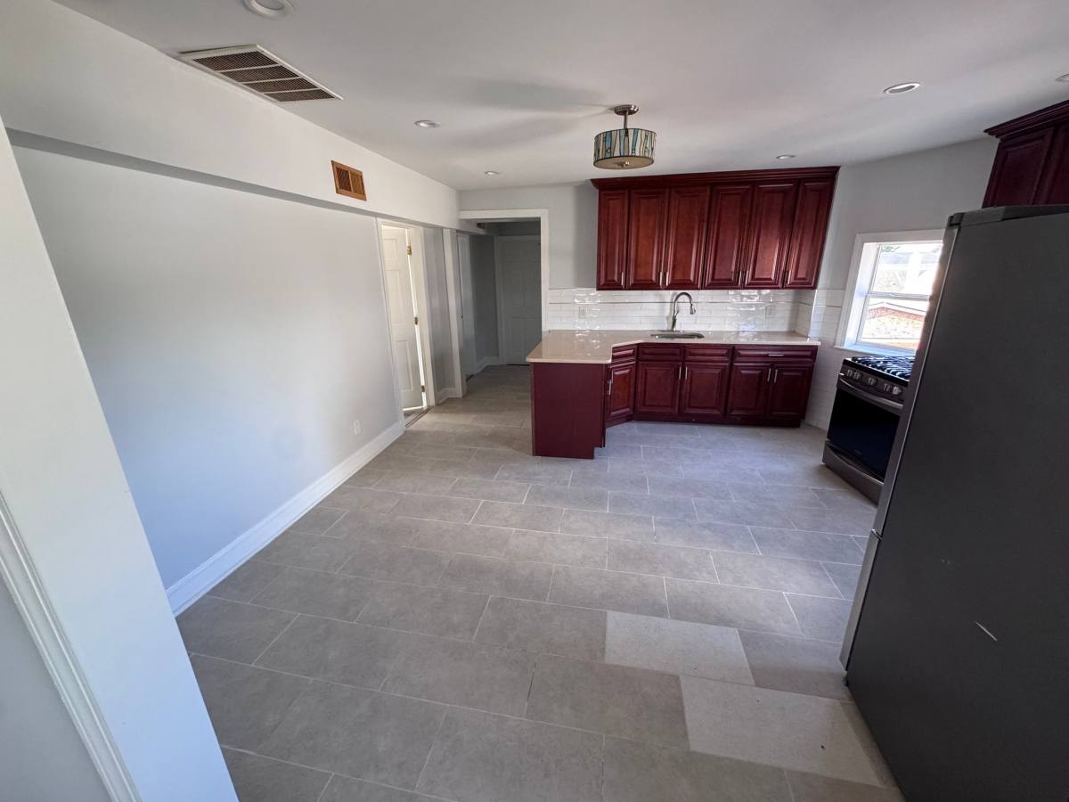 Apartment for rent at 850 Bleecker St #3, Utica, NY 13501