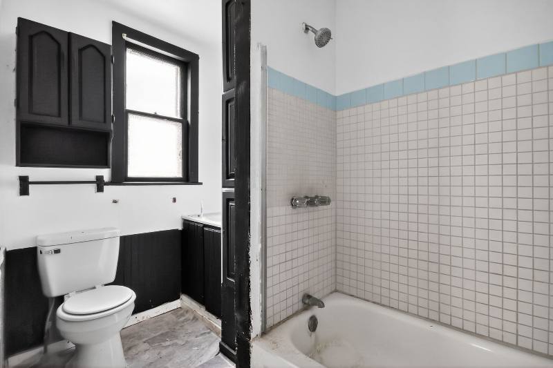 House for rent at 2210 W Wiswall St, Peoria, IL 61605