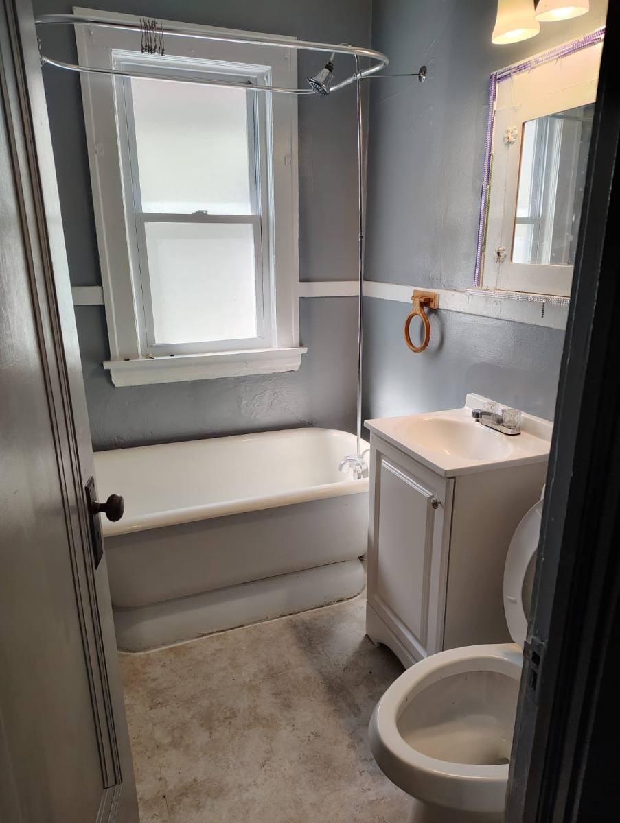 Apartment for rent at 11922-11924 Griffing Ave #2, Cleveland, OH 44120