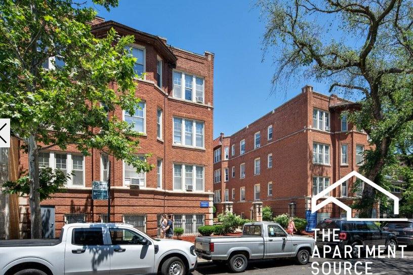 Apartment for rent at 556 W Aldine Ave #2, Chicago, IL 60657