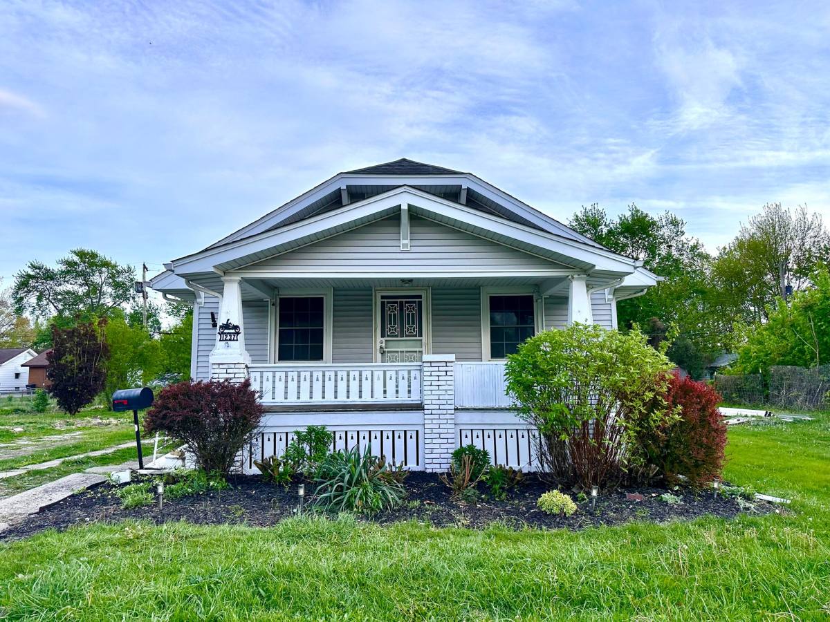 1237 E Johns Ave, Decatur, IL 62521