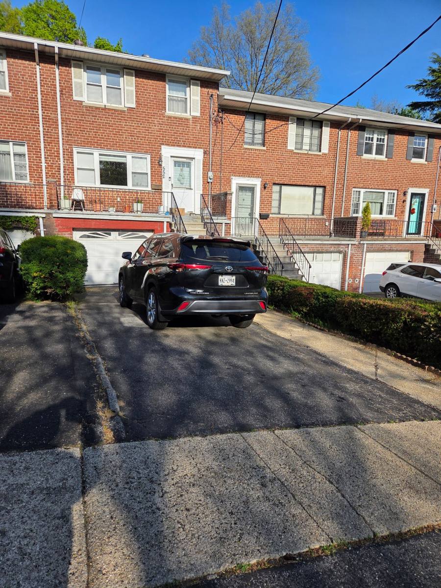 Townhouse for rent at 552 Manor Ridge Rd, Pelham, NY 10803