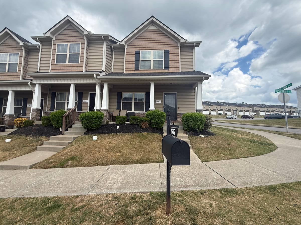 Townhouse for rent at 1567 Sprucedale Dr, Antioch, TN 37013