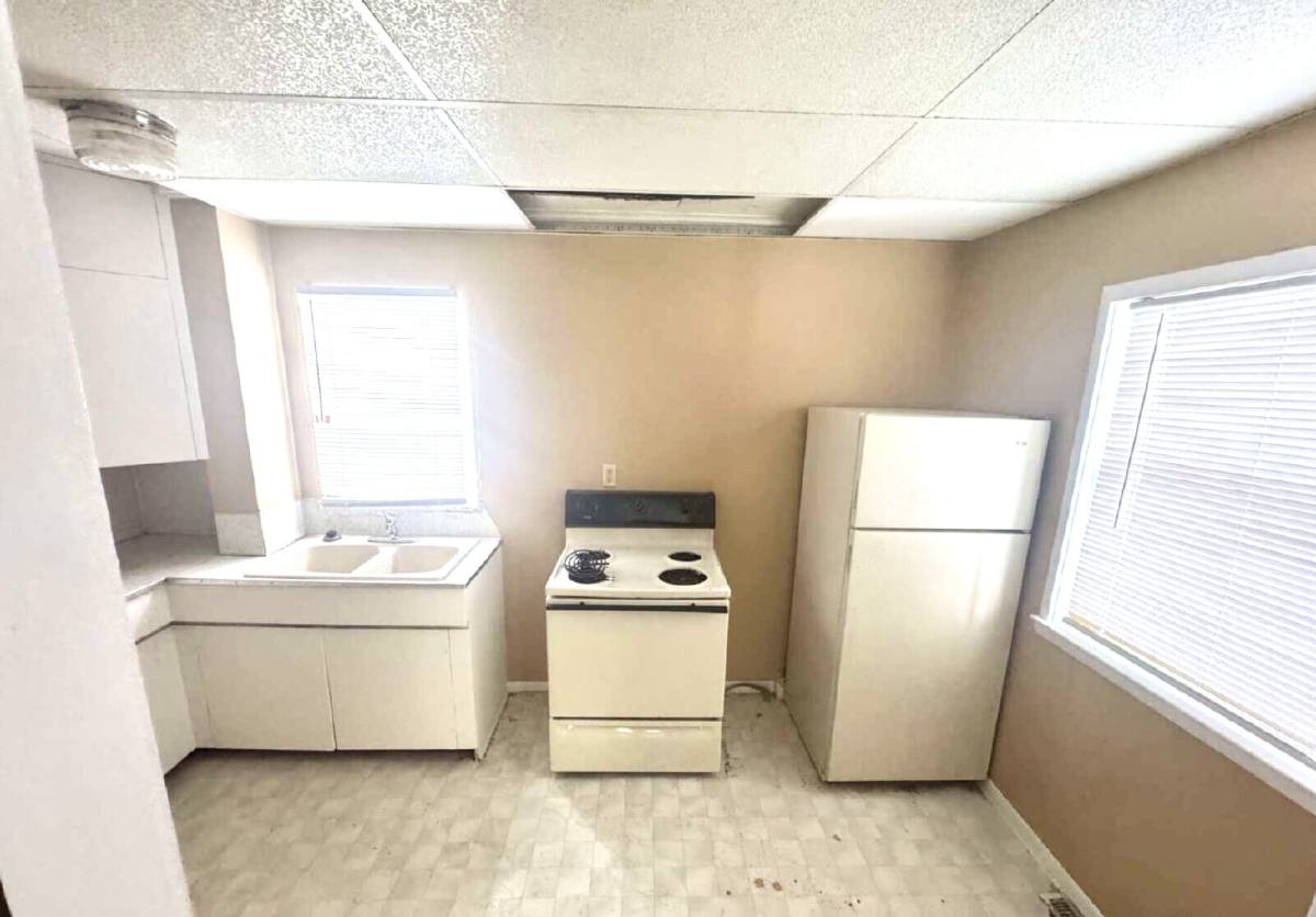 Apartment for rent at 2401 Lowell Ave #1, Saginaw, MI 48601