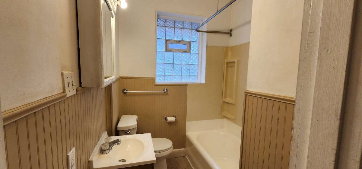 Apartment for rent at 4957 Winona Ave #A 2F, Saint Louis, MO 63109