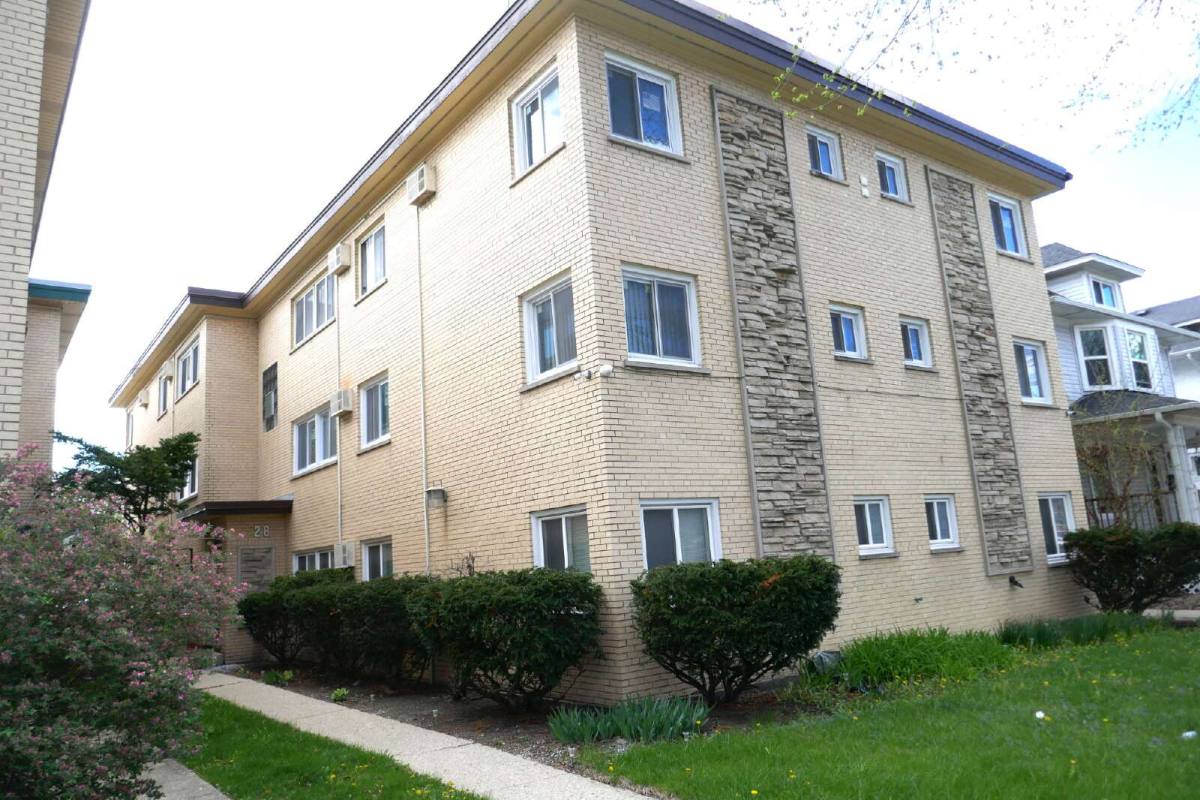 Condo for rent at 828 N Austin Blvd #3SW, Oak Park, IL 60302