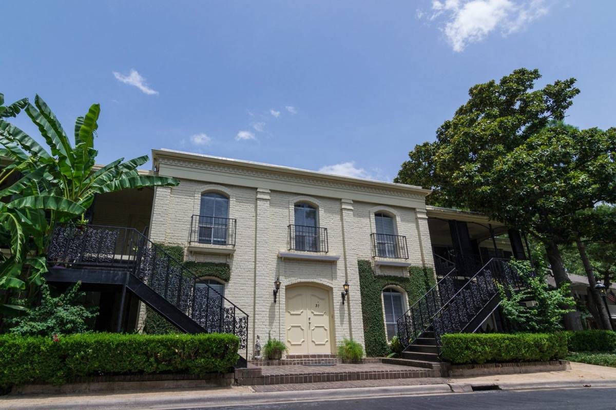 Apartment for rent at 10220 Memorial Dr, Houston, TX 77024