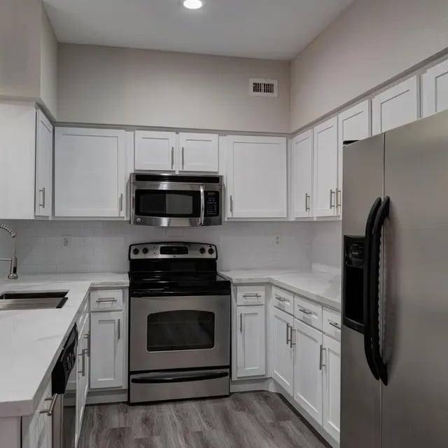 Apartment for rent at 2380 Bering Dr, Houston, TX 77057
