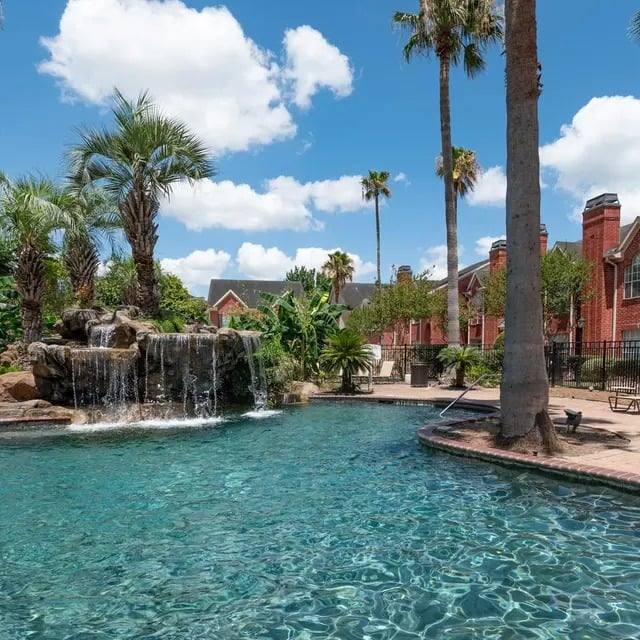 Apartment for rent at 2380 Bering Dr, Houston, TX 77057