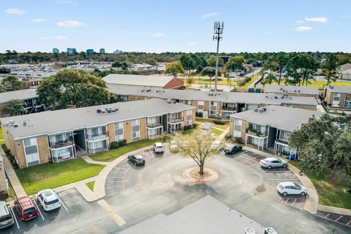 Apartment for rent at 777 Bateswood Dr, Houston, TX 77079