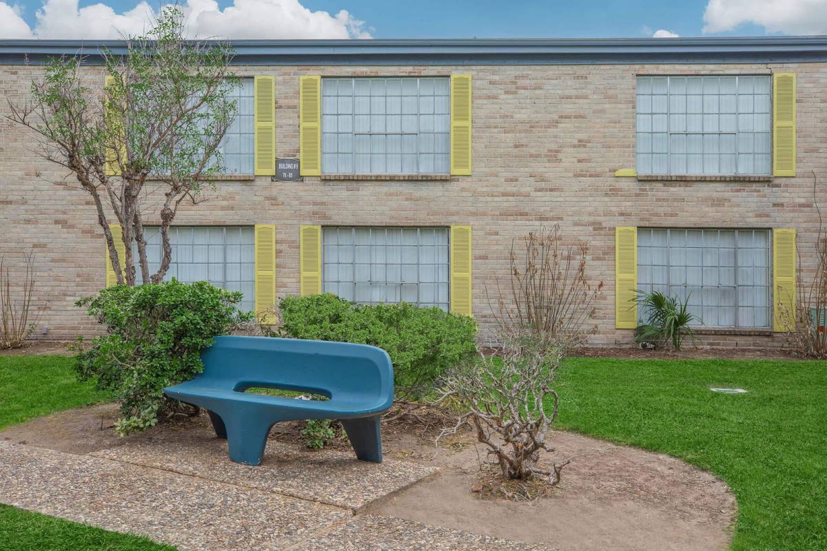 Apartment for rent at 6370 Windswept Lane, Houston, TX 77057