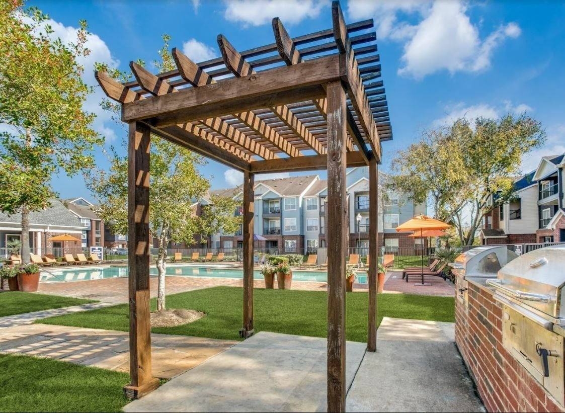 Apartment for rent at 14515 Briar Forest Dr, Houston, TX 77077