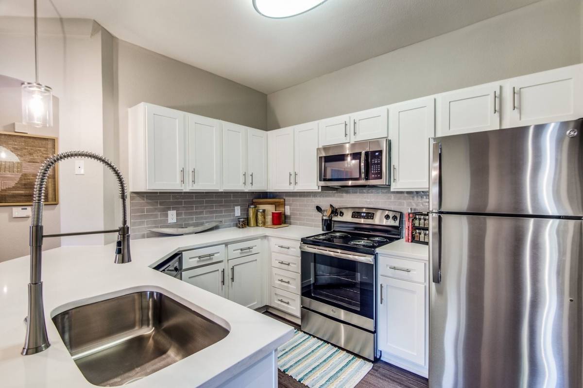 Apartment for rent at 14515 Briar Forest Dr, Houston, TX 77077