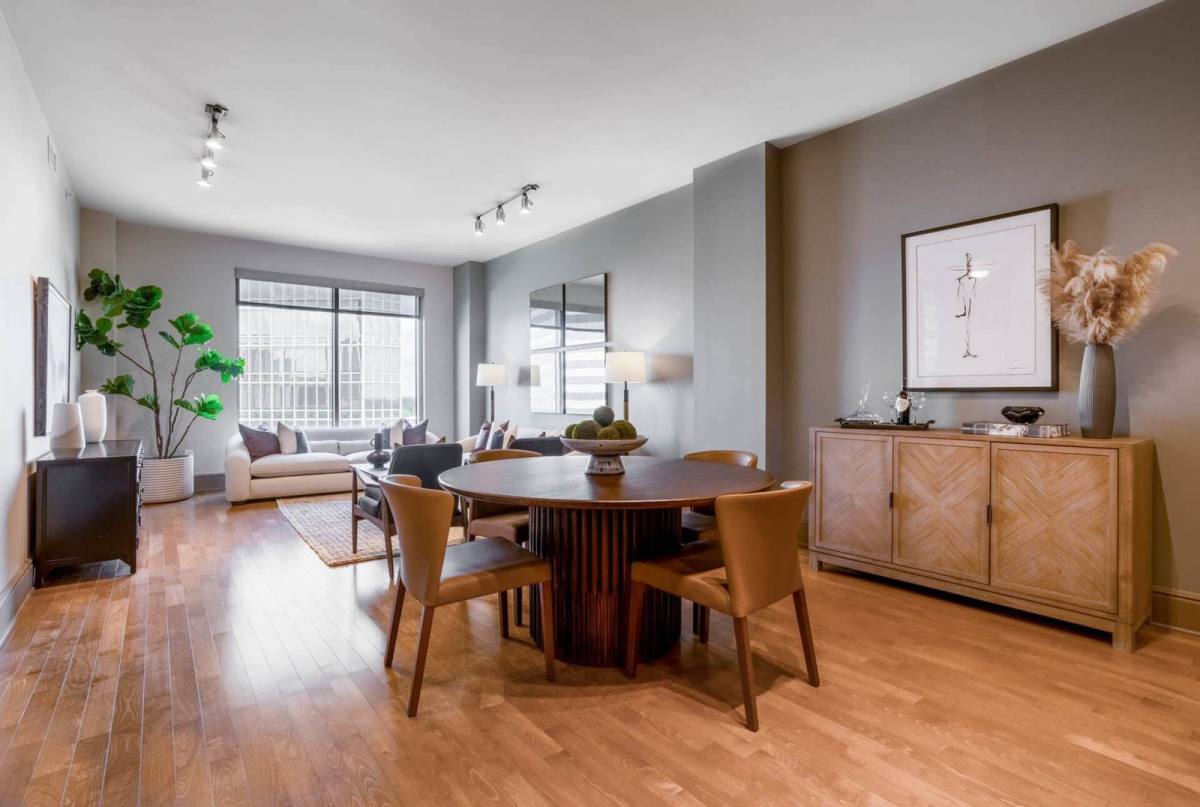 Apartment for rent at 7 Riverway, Houston, TX 77056
