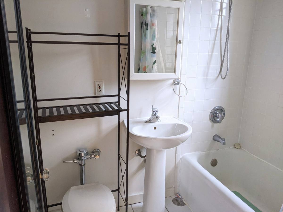 Apartment for rent at 1452 Oak Ave #3N, Evanston, IL 60201