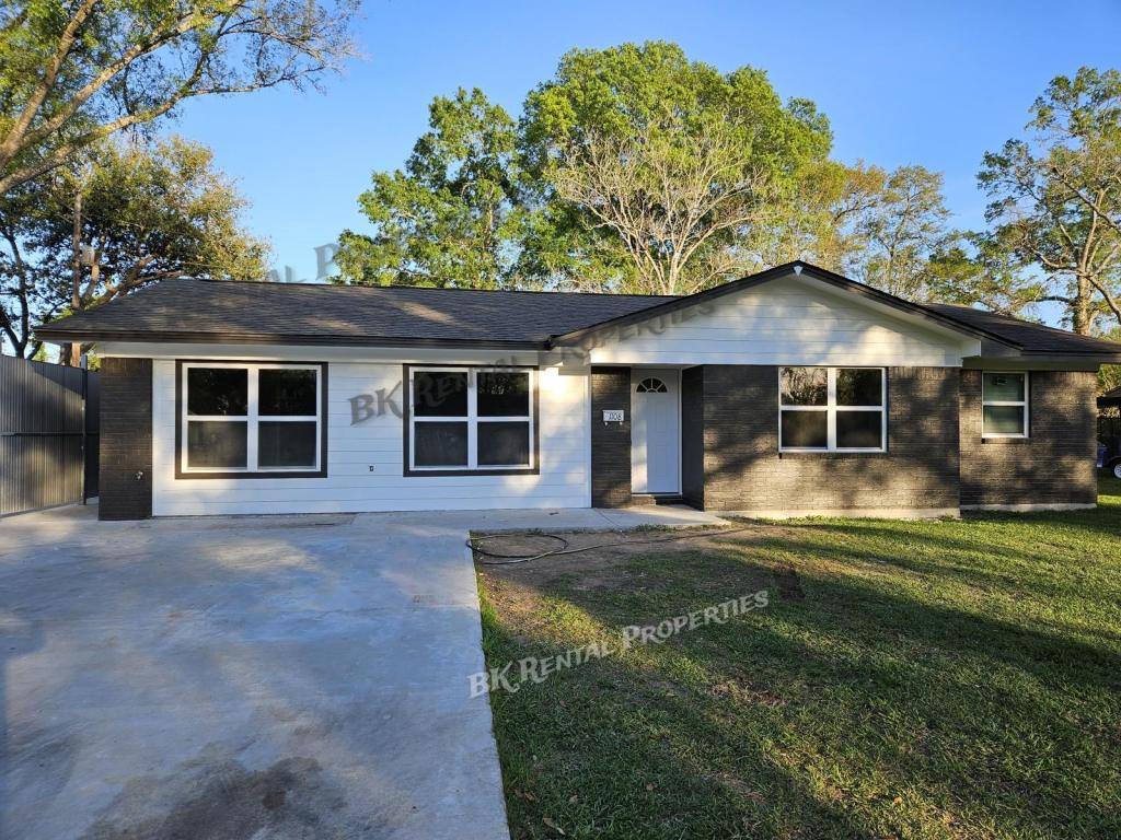 House for rent at 1108 N 3rd St, Silsbee, TX 77656