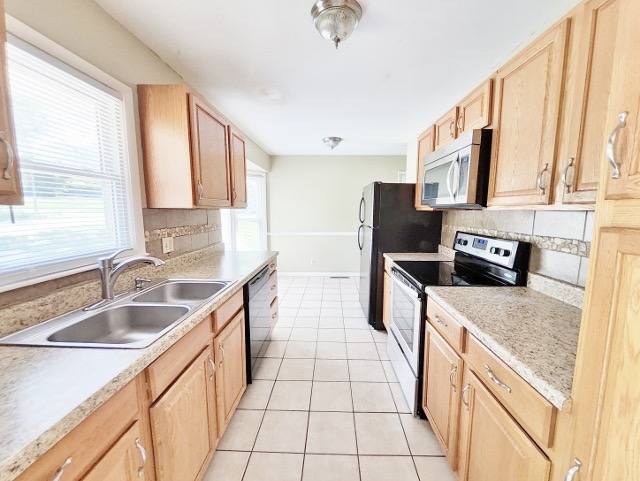 House for rent at 6006 E 96th St #6006E96, Kansas City, MO 64134